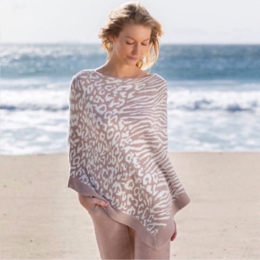 Barefoot Dreams Cozy Chic Ultra Lite Poncho OS Plus